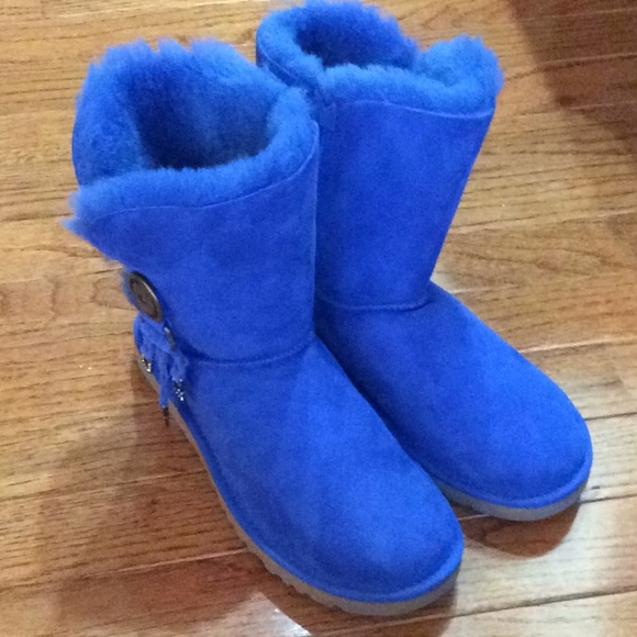 electric blue uggs